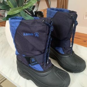 Kamik kids snow boots sz 2